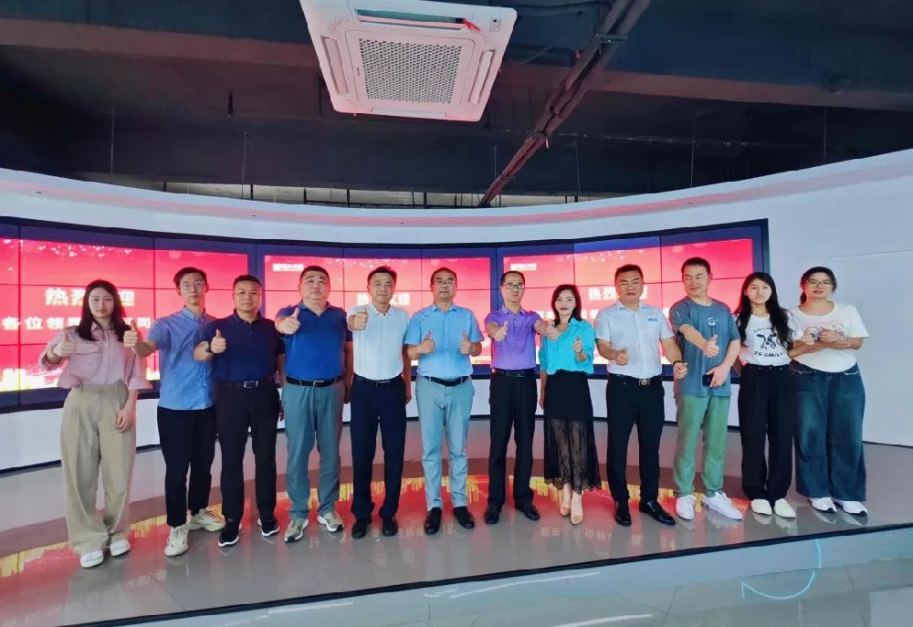 韶關市工信局、環保局領導一行蒞臨恒大興業參觀指導